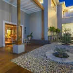Madison Manor Boutique Hotel