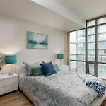 Quickstay - Luxury Sub-Penthouse On Bay St.