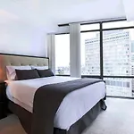 Altitude Suites Bay Street - Holiday Bonus - Free Parking