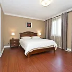 Cheerful Vacation House