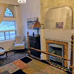 Authentic 1 Bedroom Toronto Home