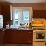 Kashaneh Guest House