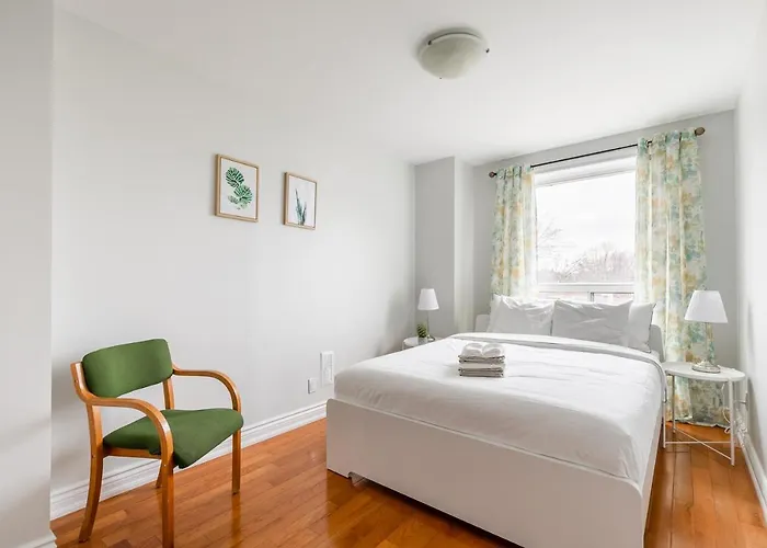 Bright And Modern - 3Br Triplex Apt - Near Trinity Bellwoods