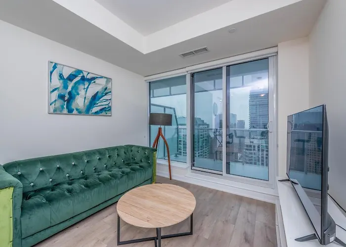 Pristine 1Br + Den -Harbour Front Toronto Downtown -