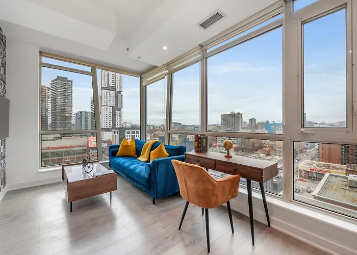 High-End 2 Bedroom Condo - Entertainment District, Downtown - City Skyline View & Balcony