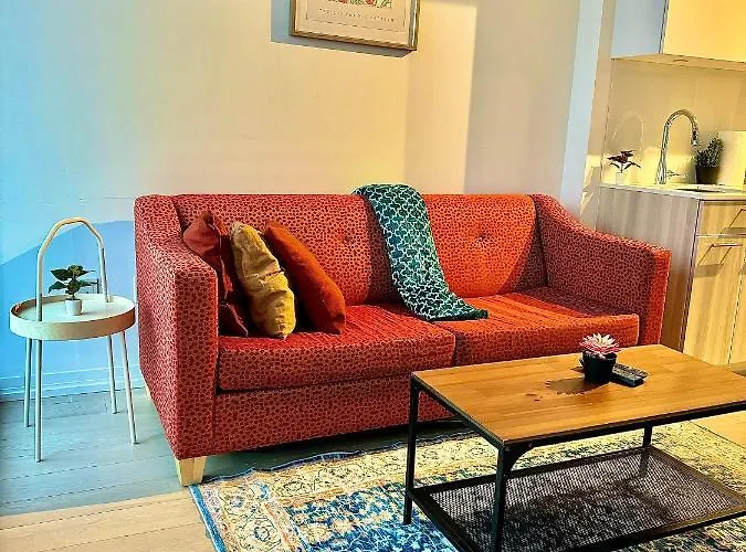 Cozy 2 Bedroom By Eaton Centre Mall