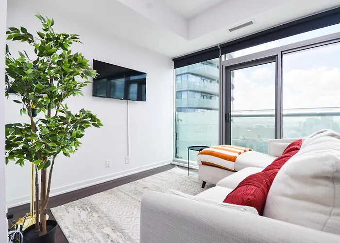 Downtown Toronto Condo Near Cn Tower, Scotiabank Arena, Rogers Centre, Union Station
