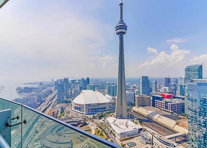 Presidential 2+1Br Condo, Entertainment District