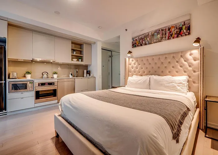 Modern Suite On Peter St - City View