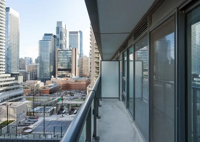 Condo Downtown 2 Beds Near Uoft