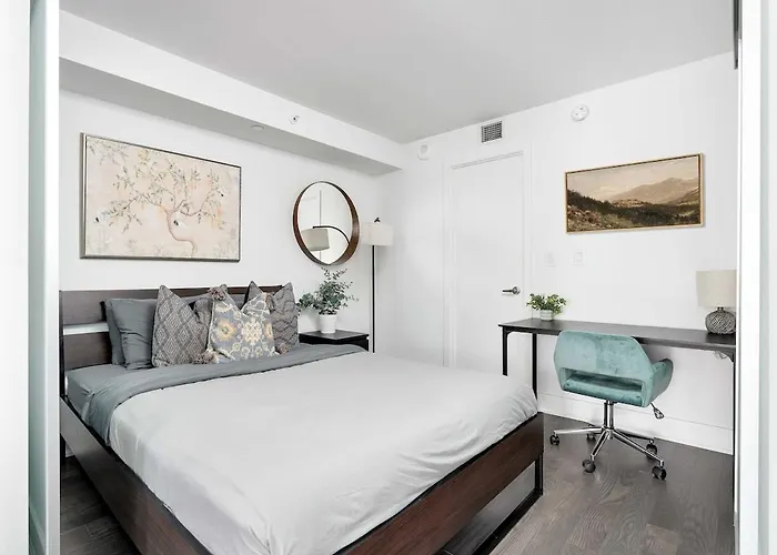 Spacious And Central 1Br In Heart Of Downtown