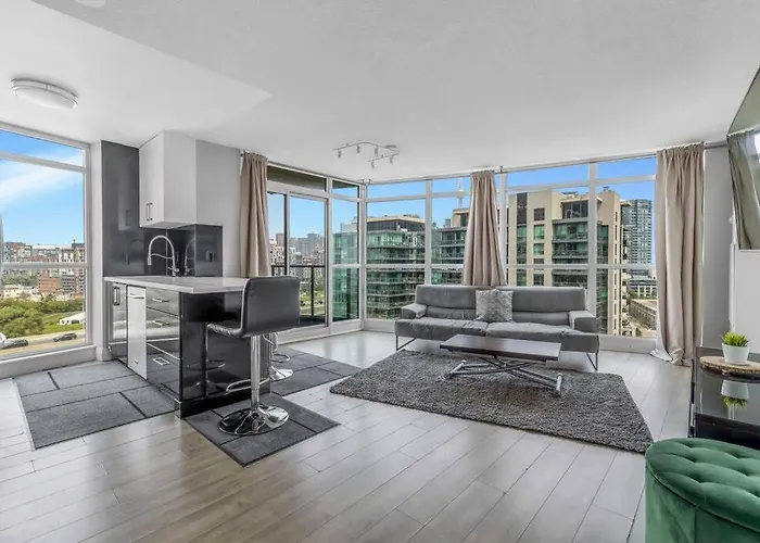 2 Bedroom Apartment With Pool & Free Parking
