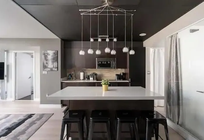2Br Condo By Cn Tower & Waterfront Free Parking