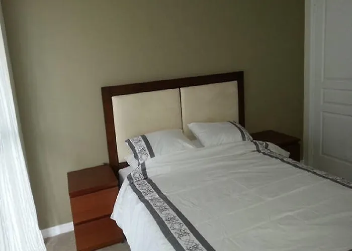 Pinnacle Suites - Luxurious Downtown Suite