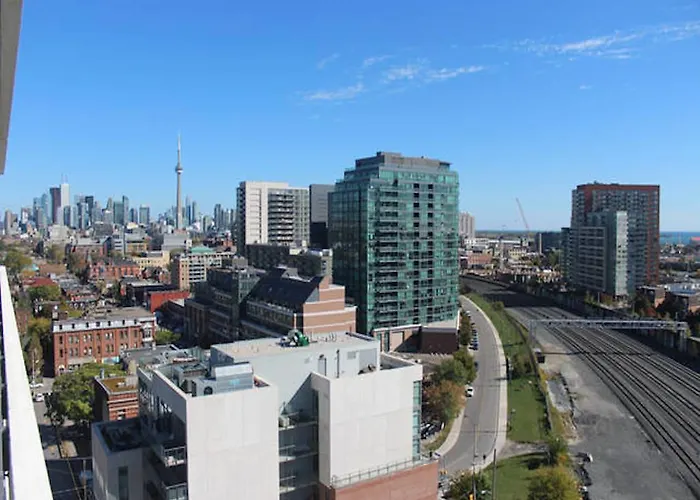 Eg Suites - Modern Queen West Condo