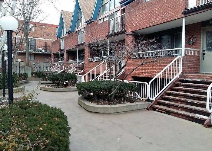 Toronto Furnished Living- Pembroke