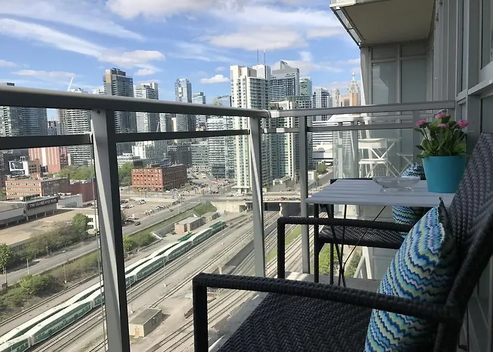 A&A Suites In The Heart Of Downtown Toronto
