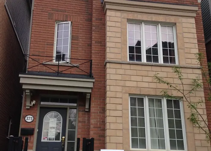 Toronto North Travelers Home
