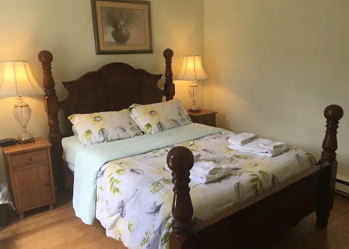 Toronto Garden Inn Bed & Breakfast