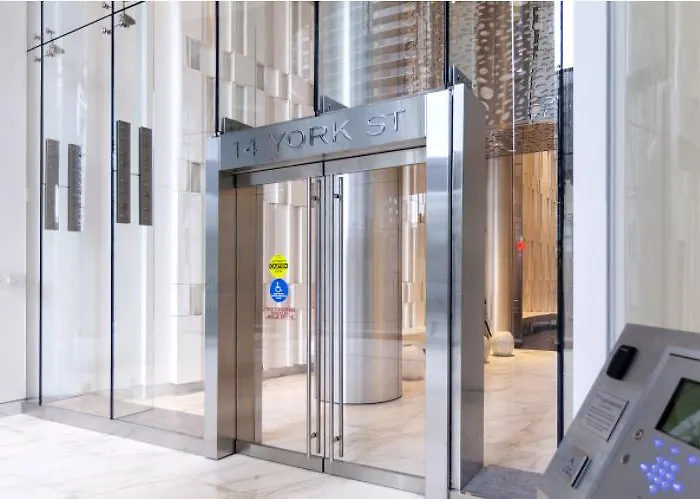 Trinity Suites - Luxury Condo On York Street