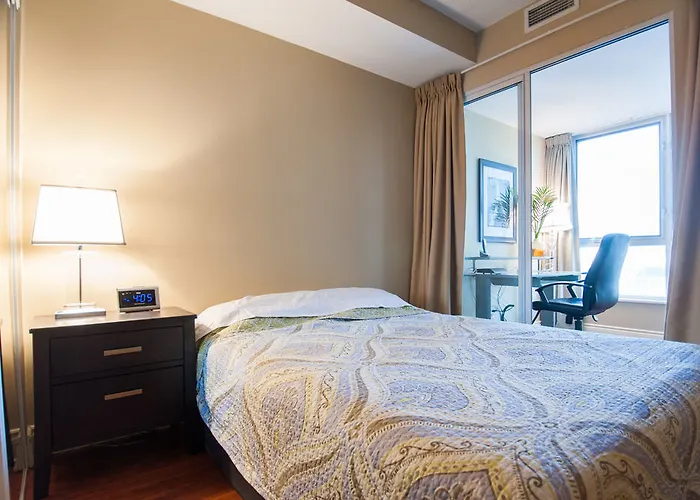 Tosuites - Signatures On Bloor