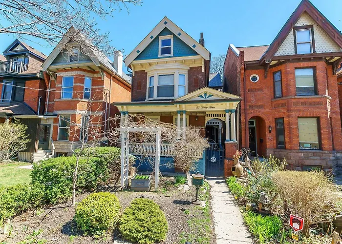 Elliott House Bed & Breakfast