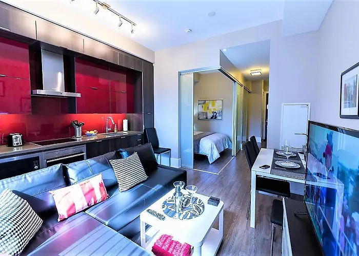 Upscale Suite At Cn Tower, Metro Convention & Rogers Centre