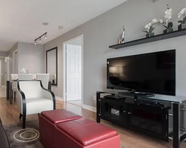 Luxury 3 Bedroom Dt Apartment Toronto, On, Canada