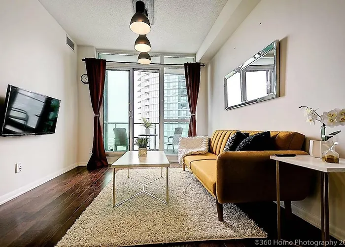 30 Off Lake View Property Heart Of Downtown