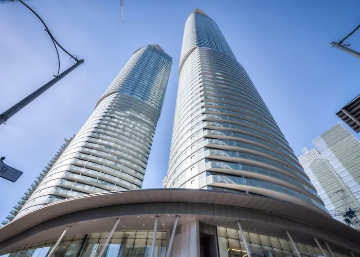 Sarkar Suites - Entertainment District
