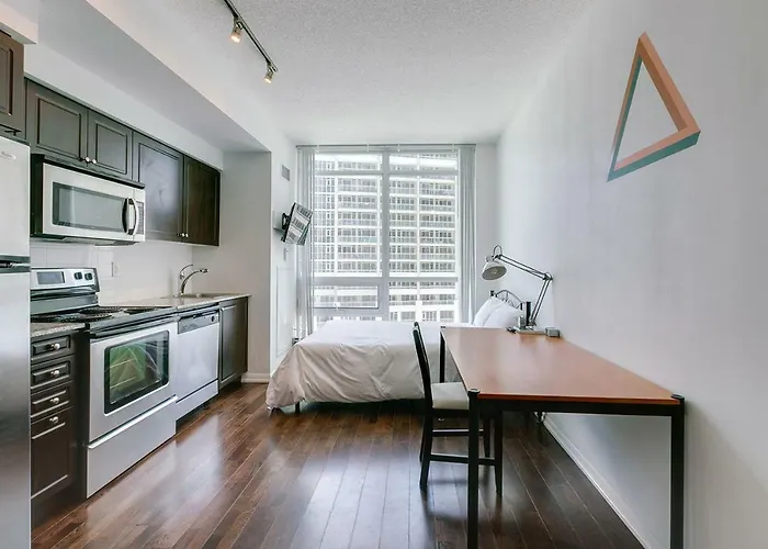 Cozy Studio Apartment Steps To Ttc, Lake, And Downtown