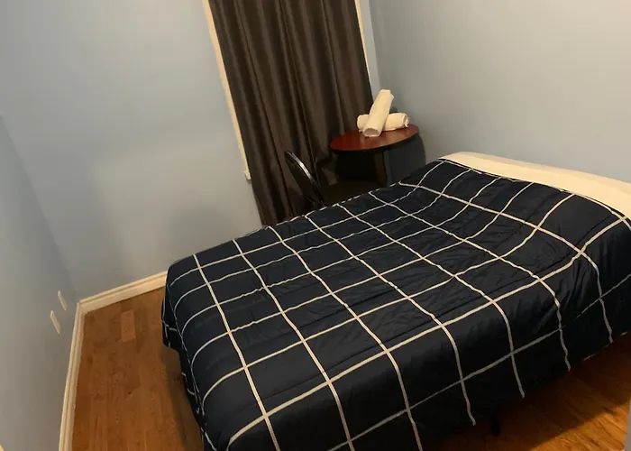 Dundas Guest House