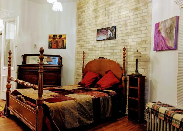 Authentic 1 Bedroom Toronto Home