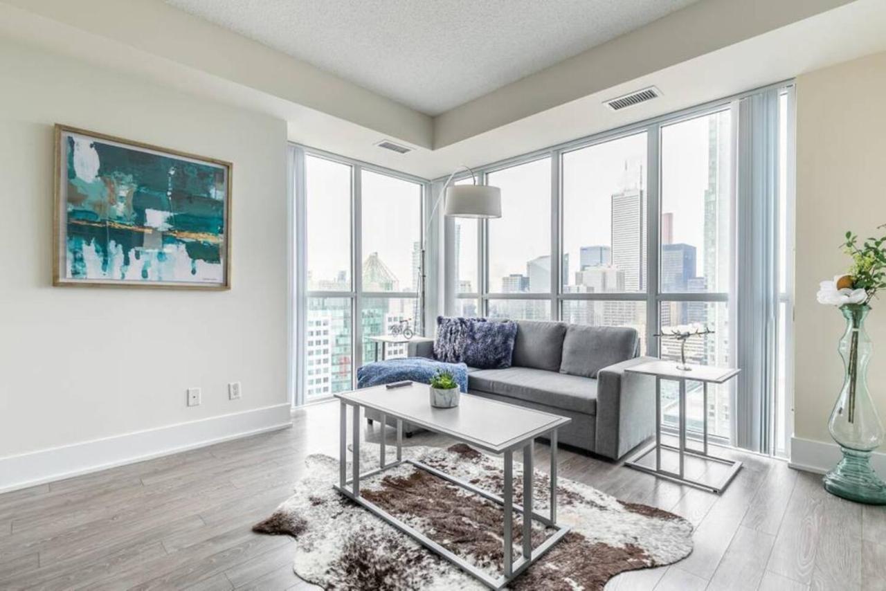 Holiday home Stunning Views Of Downtown - Luxury High Rise With King Bed!