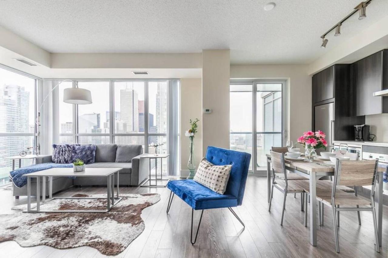 Stunning Views Of Downtown - Luxury High Rise With King Bed! Holiday home Toronto