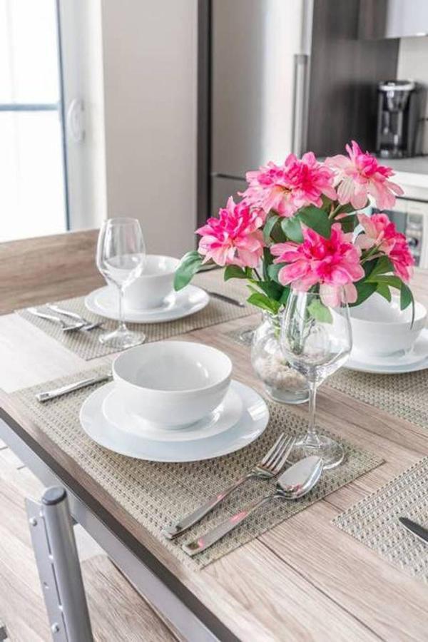 Stunning Views Of Downtown - Luxury High Rise With King Bed! Toronto