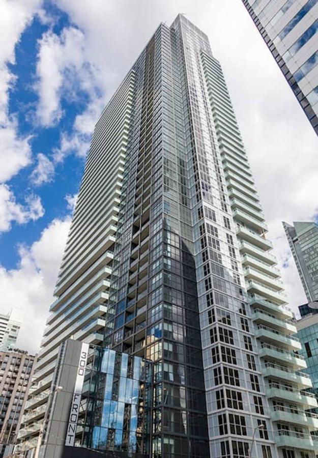 Stunning Views Of Downtown - Luxury High Rise With King Bed! Holiday home *