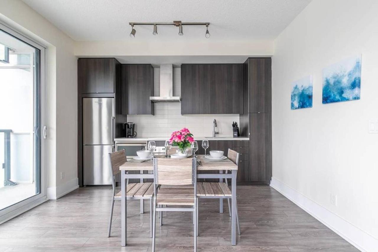 Holiday home Stunning Views Of Downtown - Luxury High Rise With King Bed!