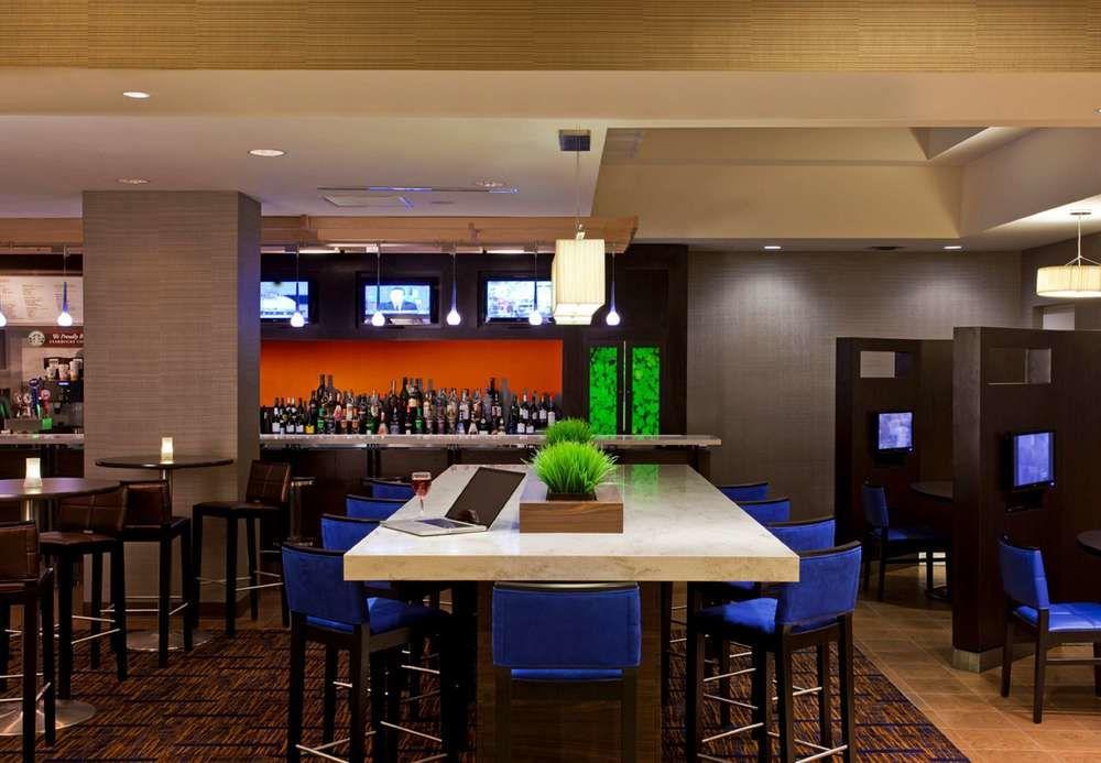 Courtyard By Marriott Downtown Toronto