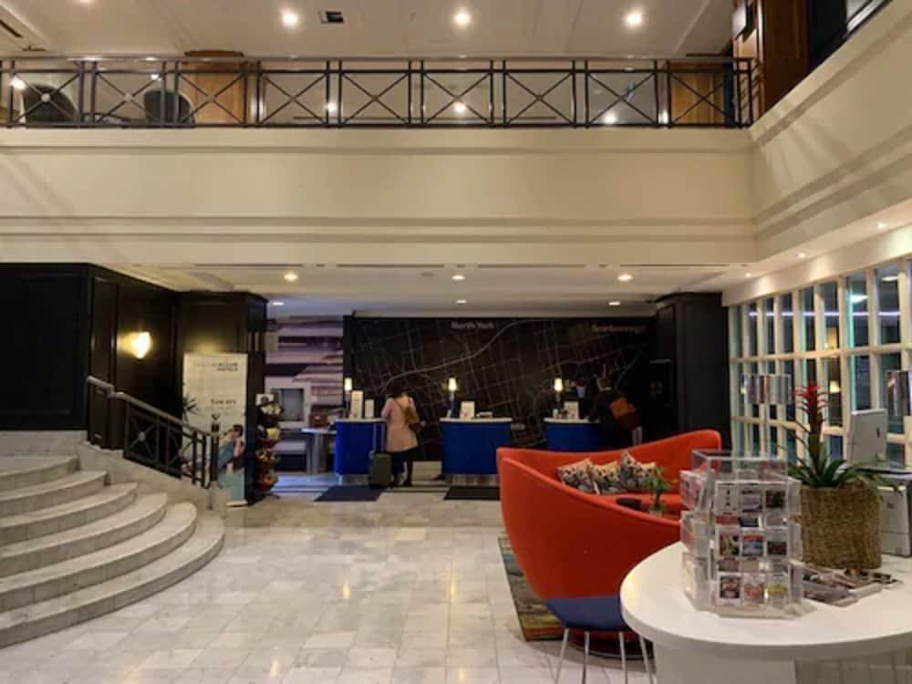 The Novotel Centre 4*