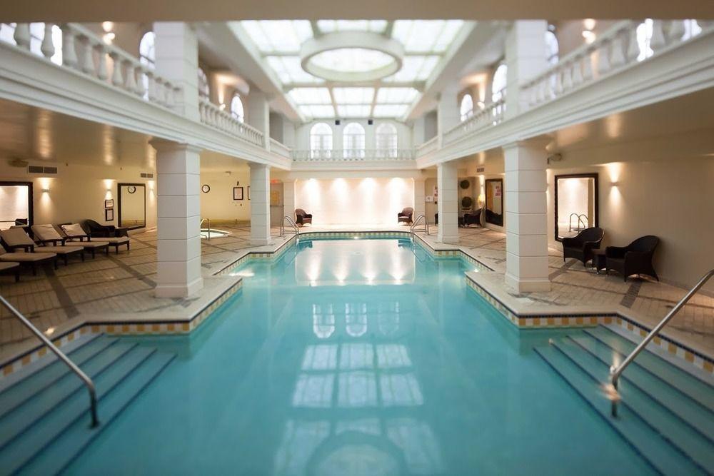 Grand & 4* Toronto