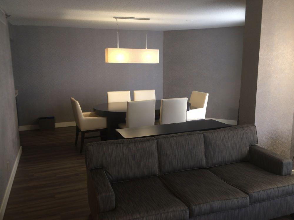 The Westin Airport Hotel