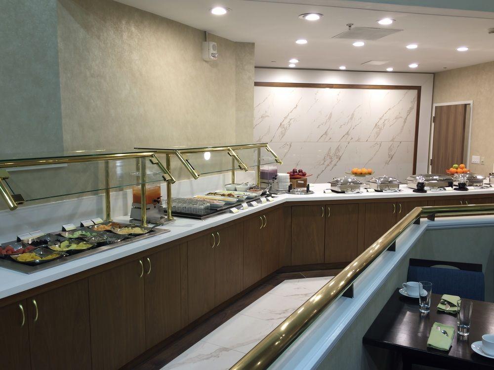 The Westin Airport Hotel