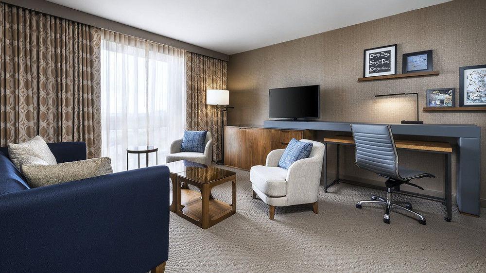 Sheraton Airport & Conference Centre Hotel 4*
