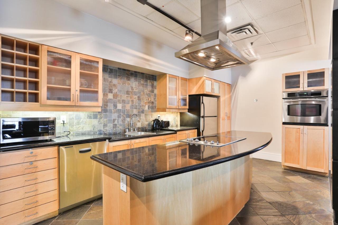 Apartment The Rosemont Residences Toronto