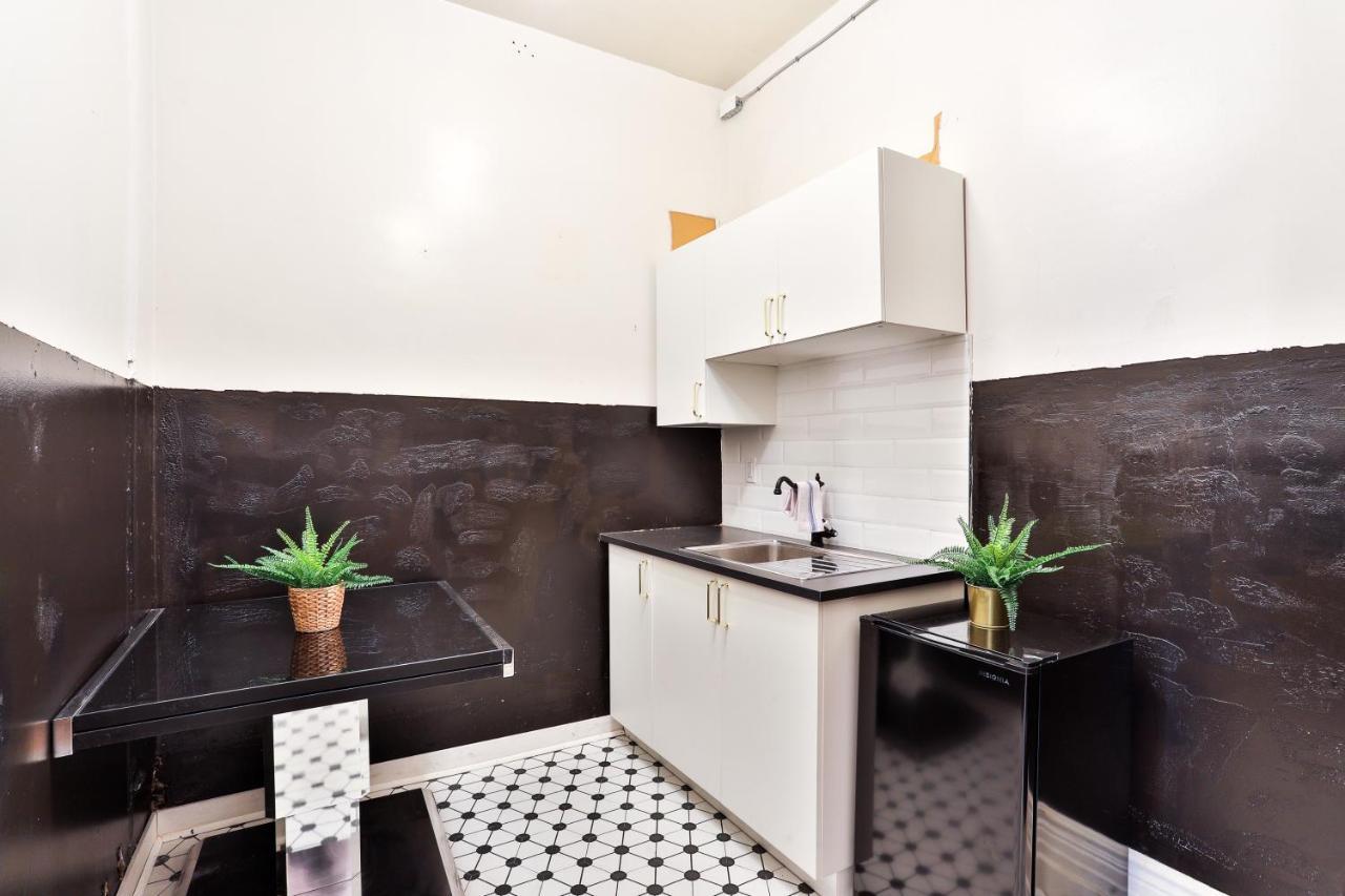 Eclectic Victorian West House 5*