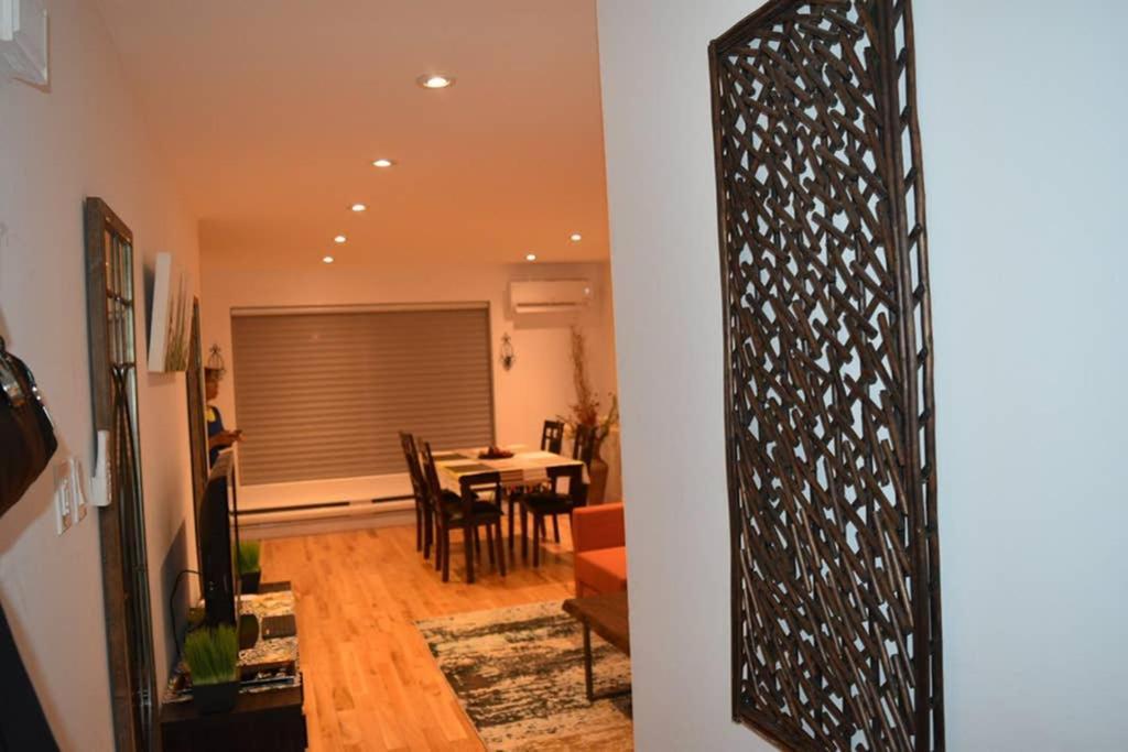 Apartment 2690 Danforth Avenue B *