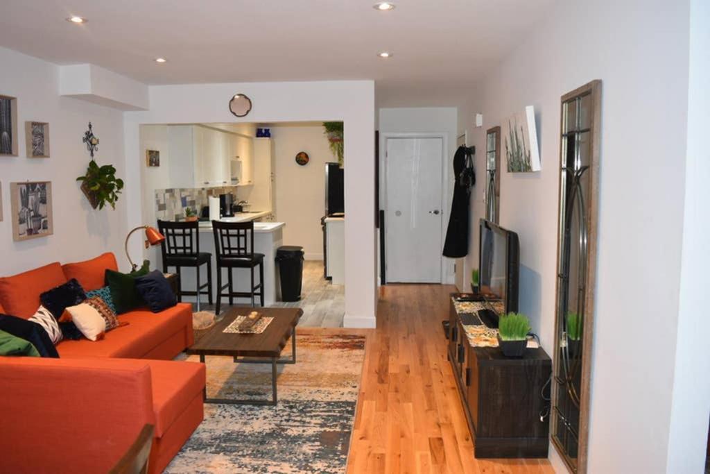2690 Danforth Avenue B * Toronto