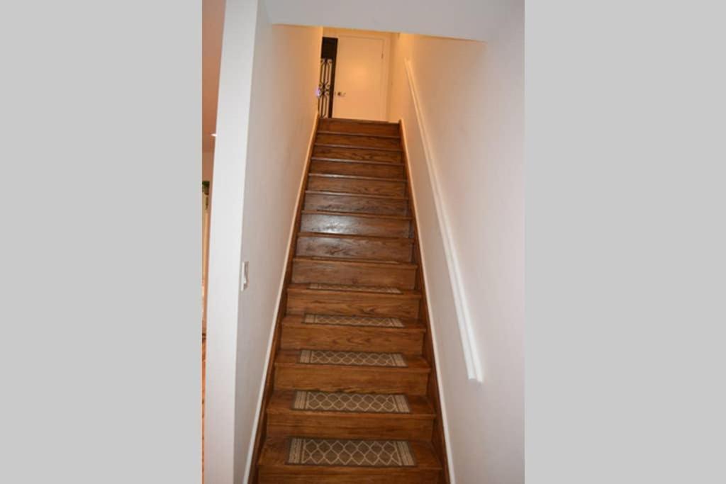 2690 Danforth Avenue B Toronto
