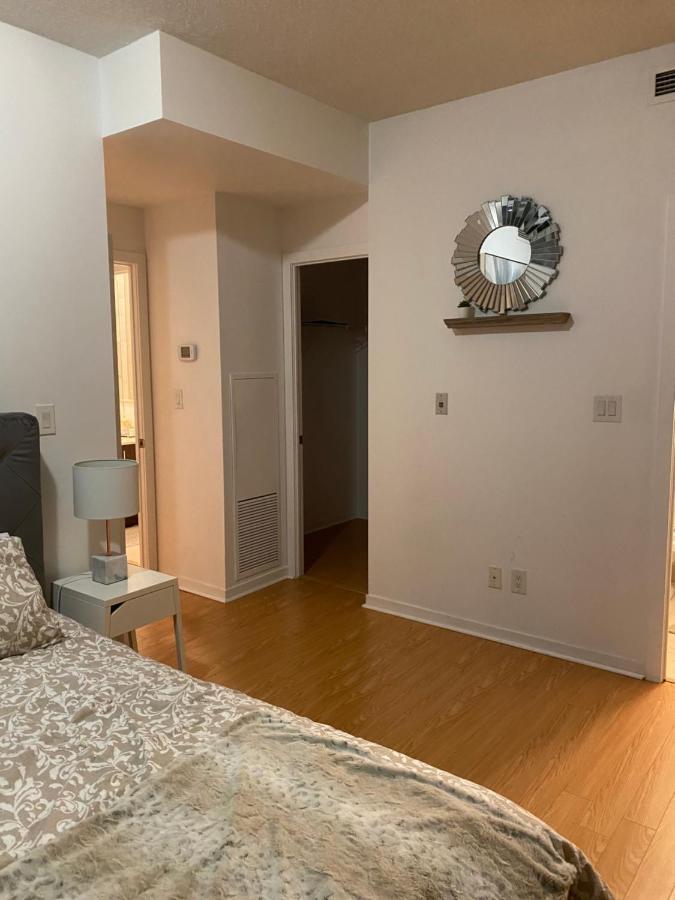 Apartment Cn Tower Maple Leaf Square Luxurious 2 Bedroom Toronto